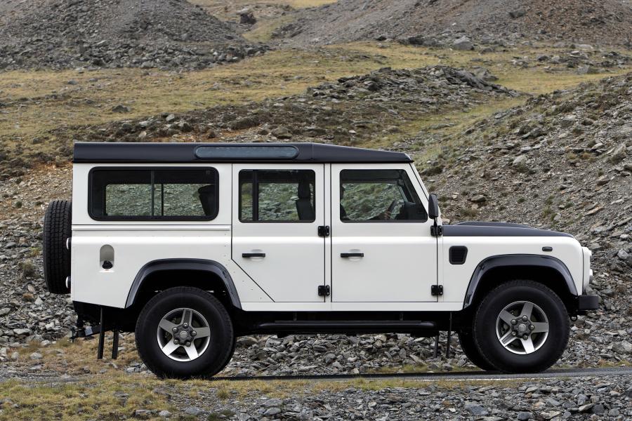  Land Rover Defender 110 Limited Edition Ice 2009 года  (фото 10 из 11)